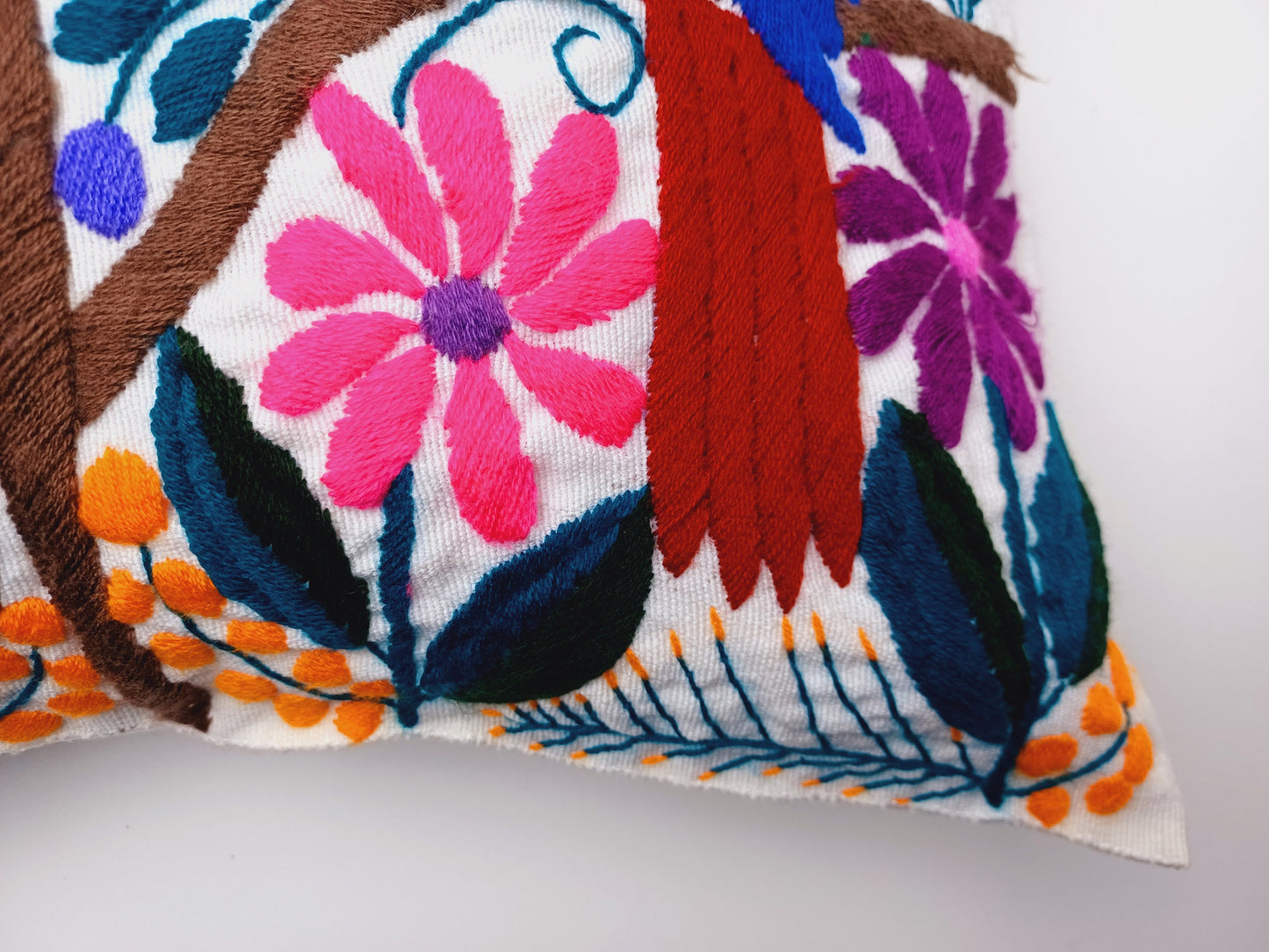 Housse de coussin fait main mexicaine, motif broderie animaux et plantes, housse de coussin bohème