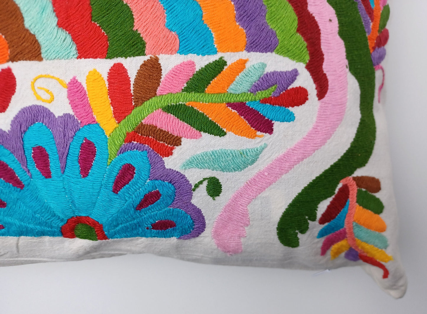 Otomi Kissenbezug, Made in Mexico, hangbestickter mexikanischer Kissenbezug