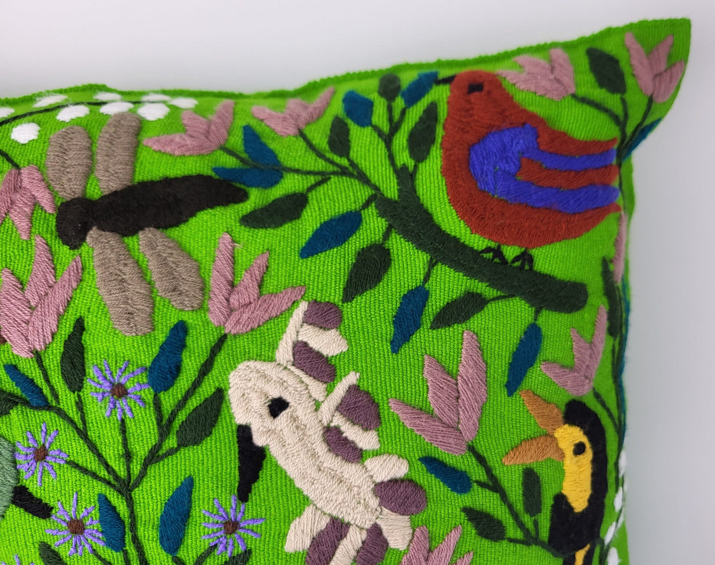 Housse de coussin brodée à la main mexicaine, housse de coussin motif animalier