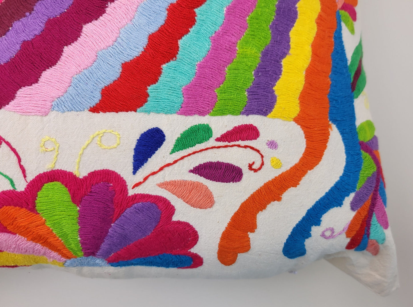 Mexican hand embroidered pillow cover, Otomi pillow cover, Mexico pillow, Mexican pillow cover