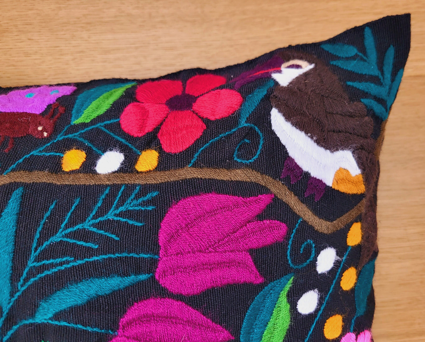 Housse de coussin brodée à la main mexicaine, housse de coussin motif animalier