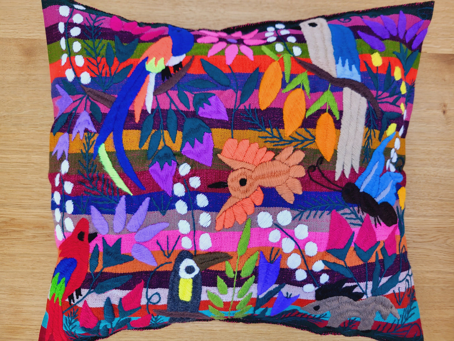 Housse de coussin brodée à la main mexicaine, housse de coussin motif animalier