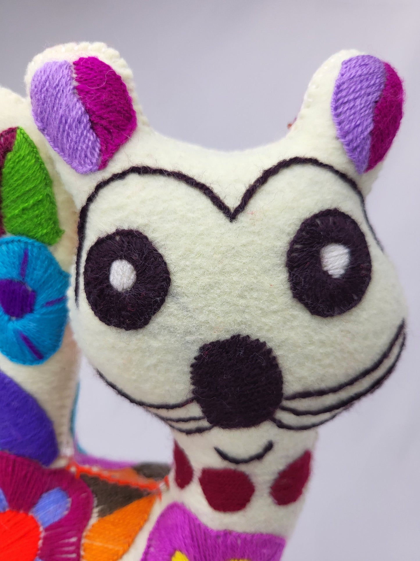 chat brodé à la main, peluche du Mexique