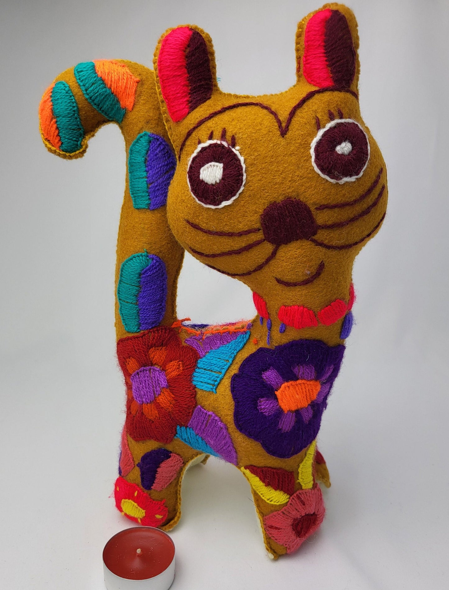 chat brodé à la main, peluche du Mexique