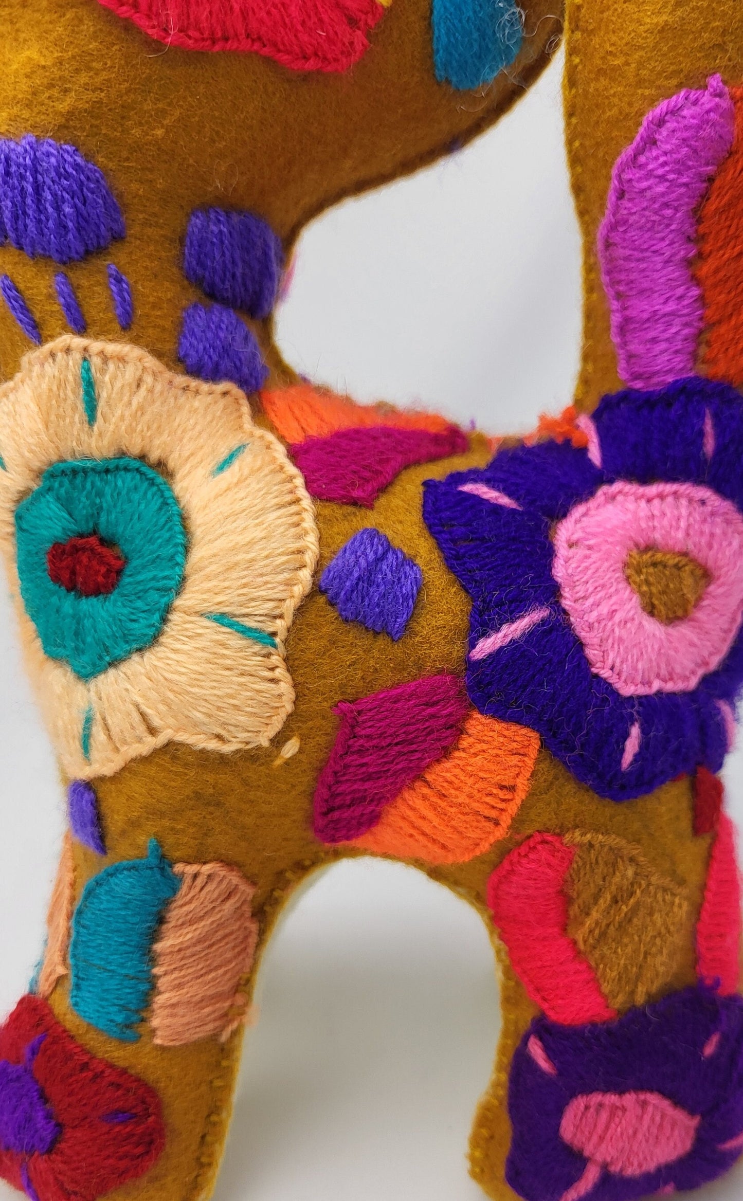 chat brodé à la main, peluche du Mexique