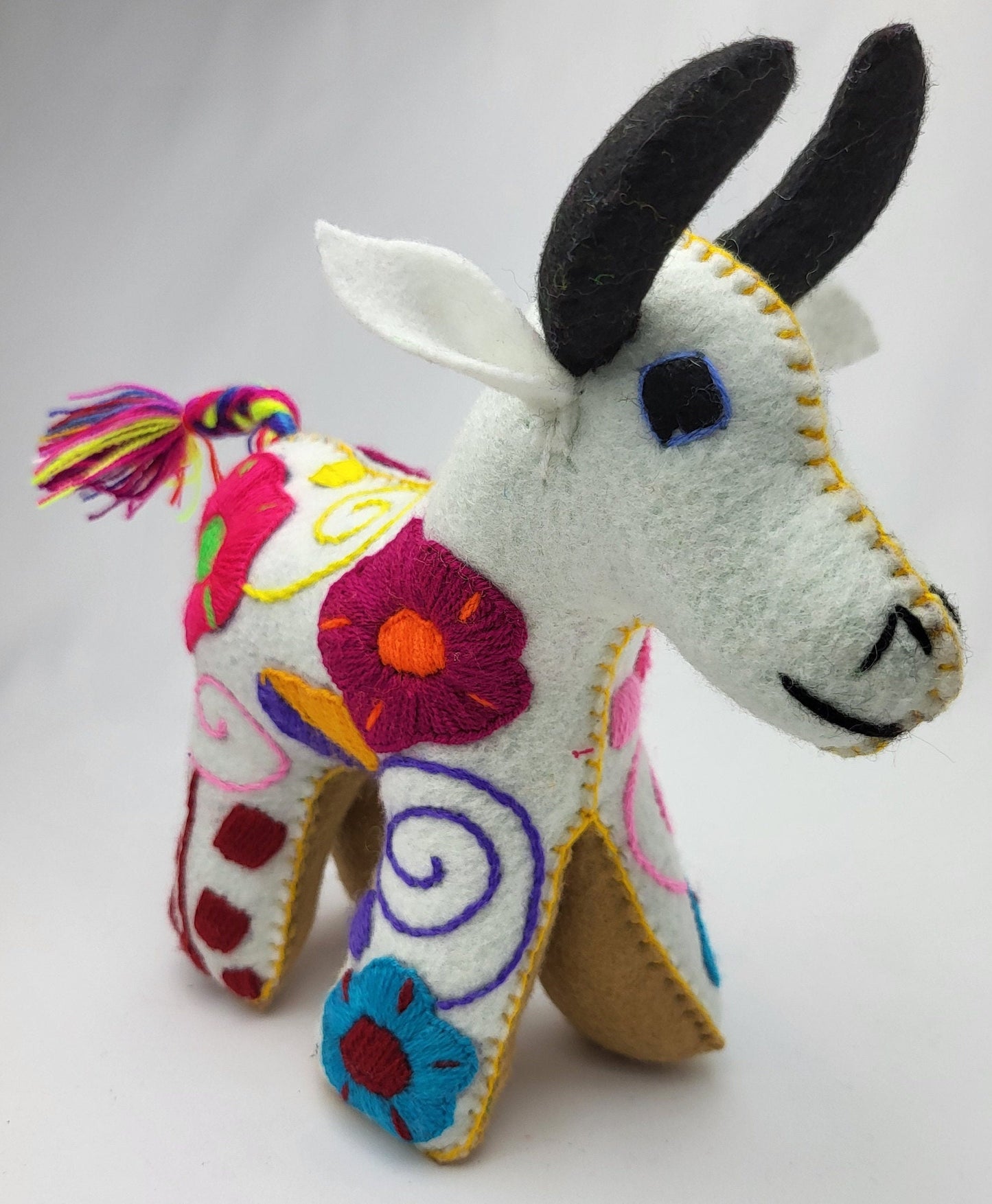 taureau animal en peluche fait à la main, animal en peluche du Mexique