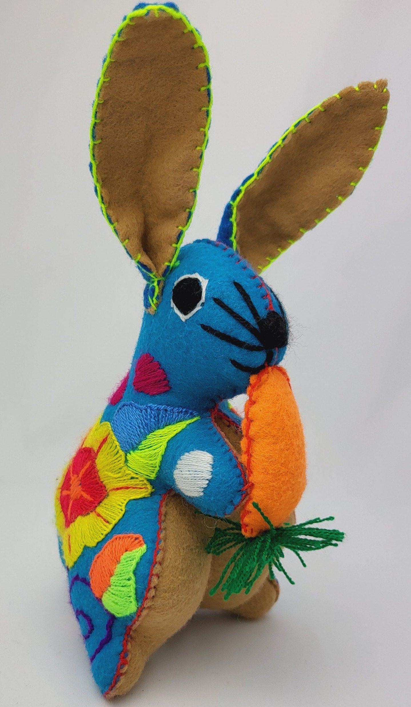 lapin en peluche fait à la main, animal en peluche du Mexique