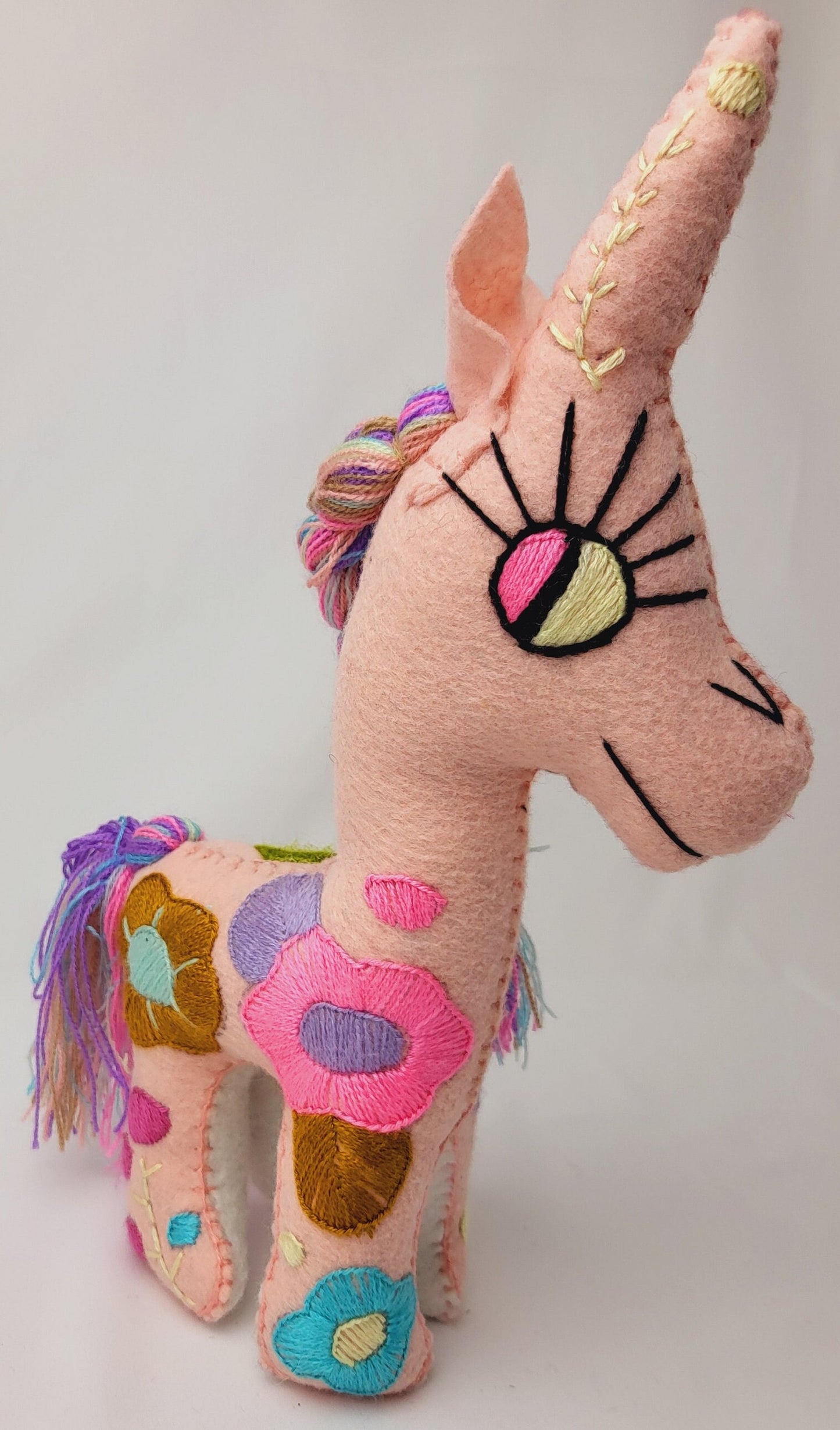Licorne en peluche faite à la main, animal en peluche décoratif du Mexique