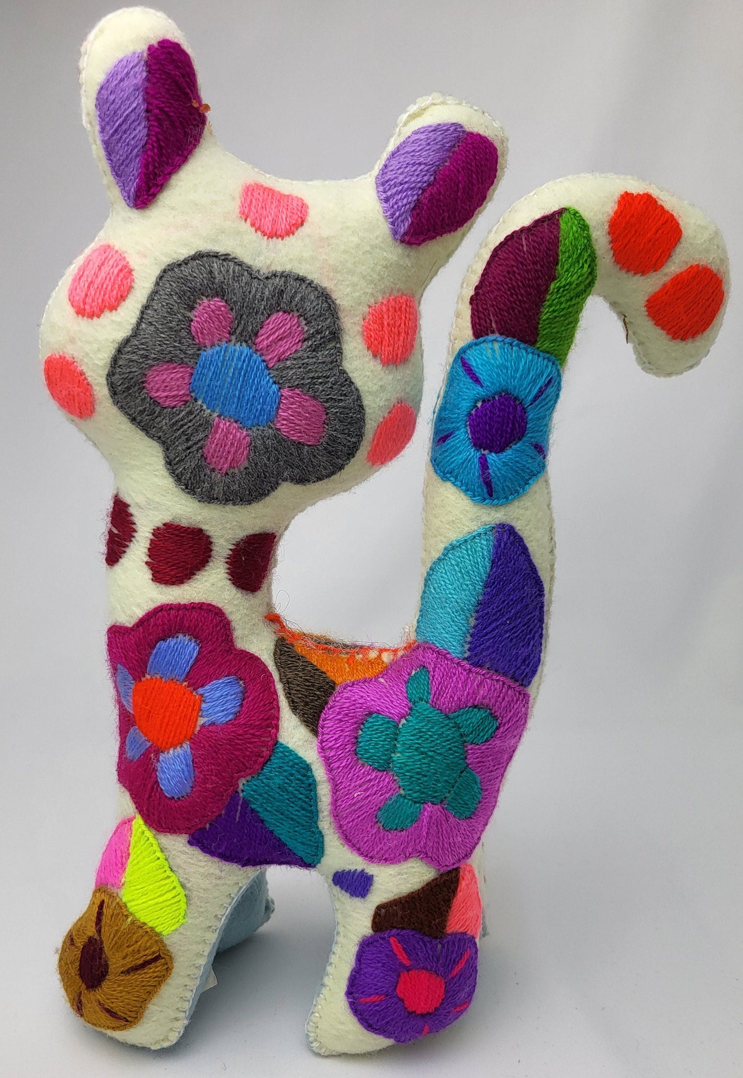 chat brodé à la main, peluche du Mexique