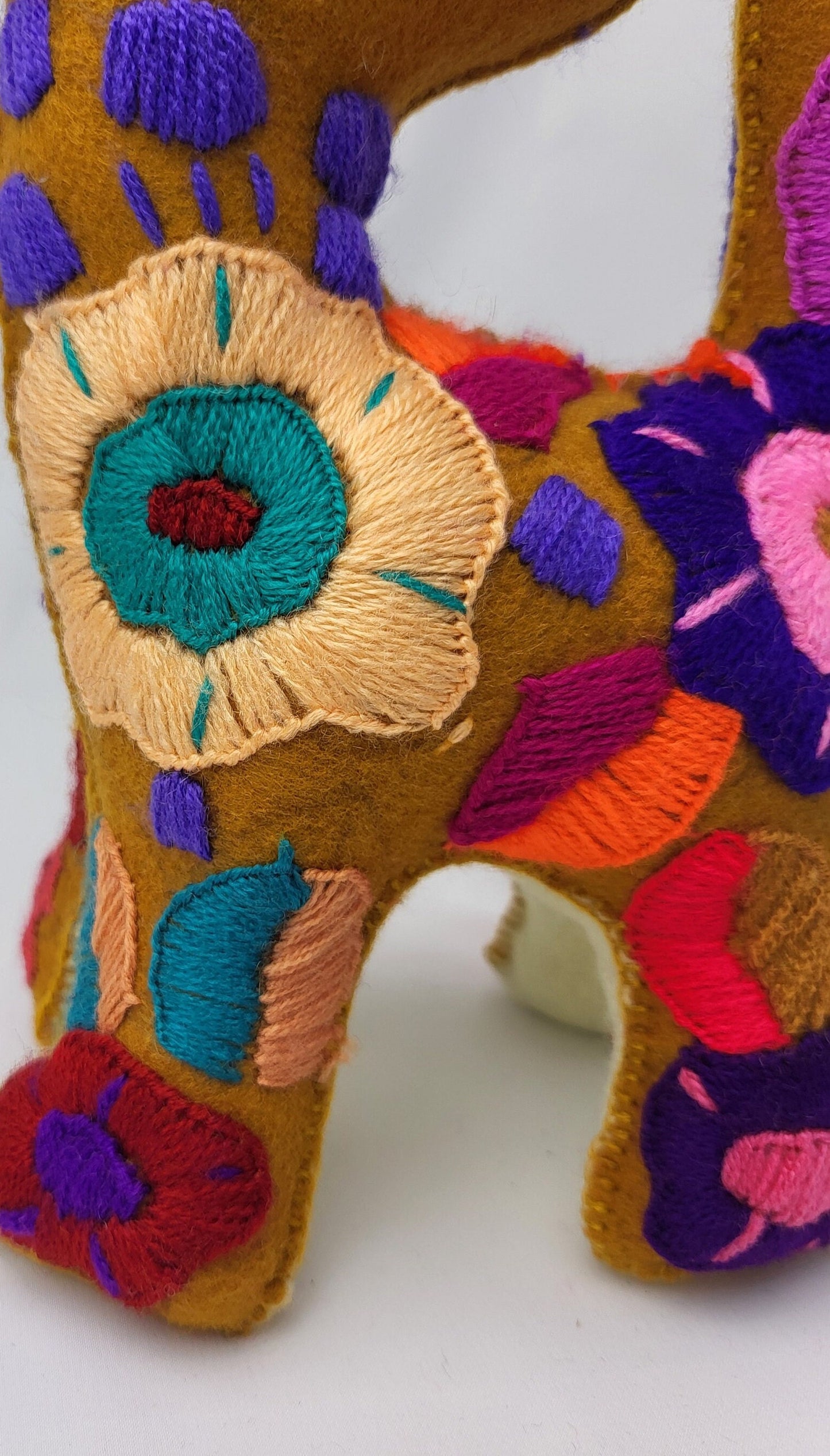 chat brodé à la main, peluche du Mexique