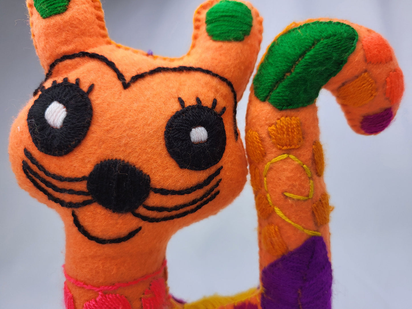 chat brodé à la main, peluche du Mexique