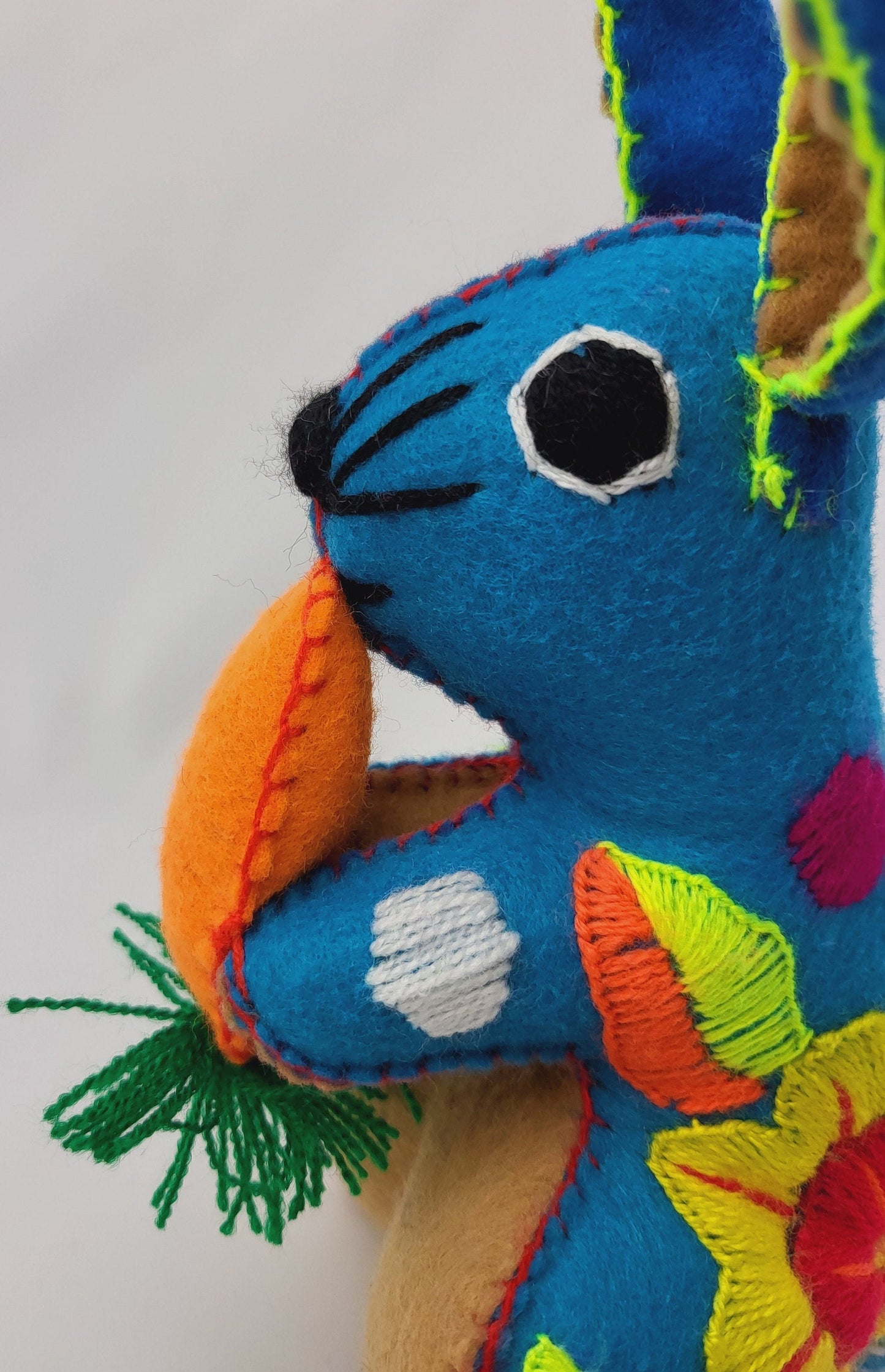 lapin en peluche fait à la main, animal en peluche du Mexique
