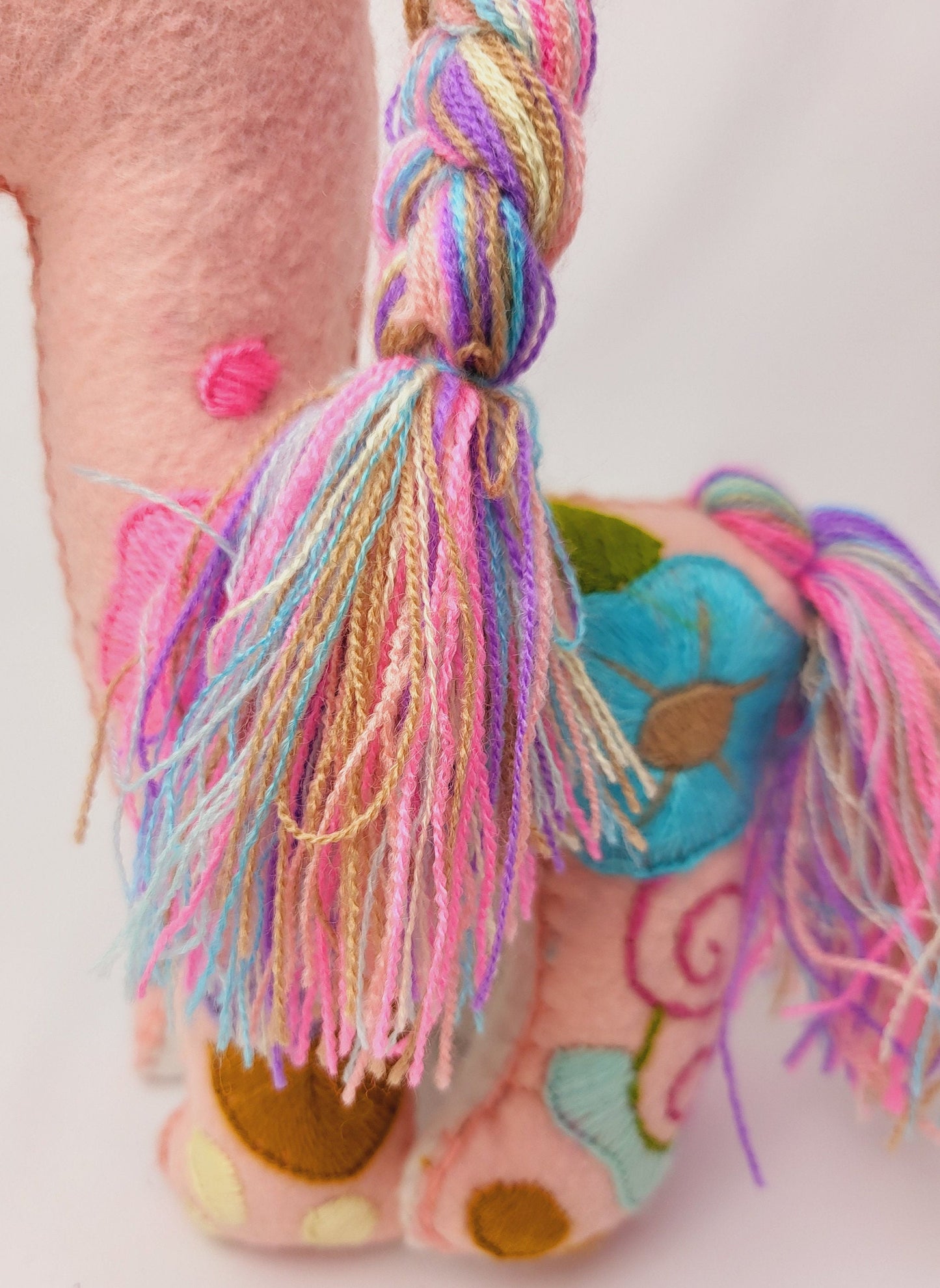 Licorne en peluche faite à la main, animal en peluche décoratif du Mexique