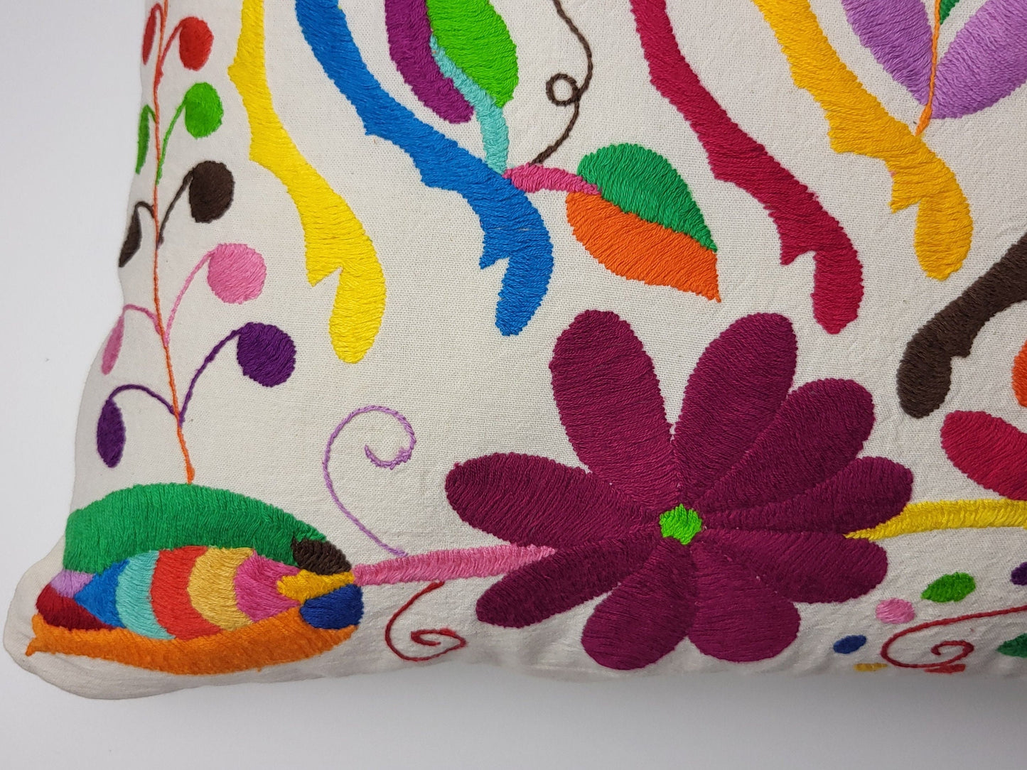 Mexican hand embroidered pillow cover, Otomi pillow cover, Mexico pillow, Mexican pillow cover