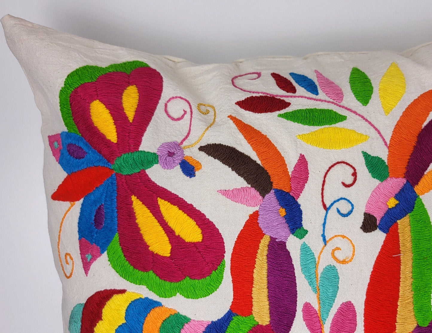 Mexican hand embroidered pillow cover, Otomi pillow cover, Mexico pillow, Mexican pillow cover