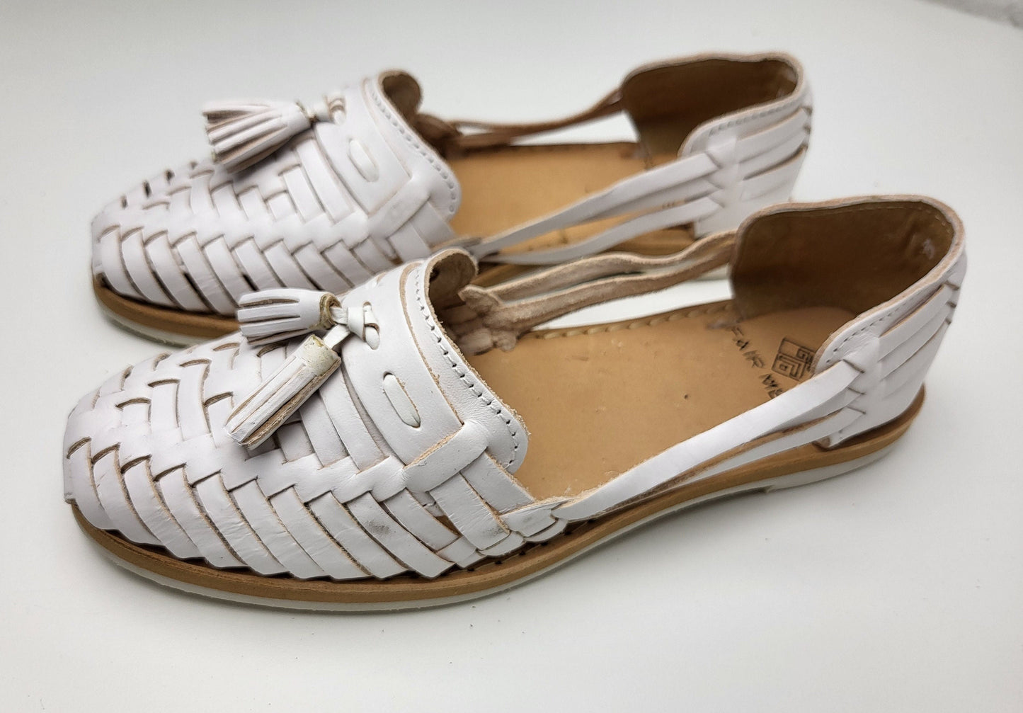 Huarache Sandalen Damen, Damen Ledersandalen, Flache Sandalen mit geschlossener Spitze, Handgefertigte Damen Sandalen, Echtleder Schuh