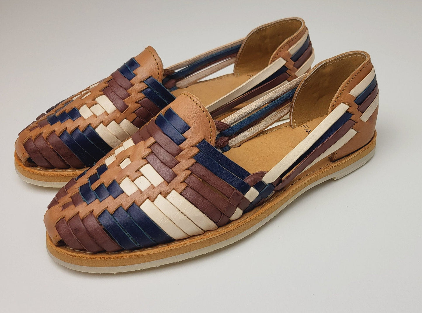 Mexican Huaraches, Women's Leather Sandals, Flat Sandals with Closed Toe, Handmade Women's Sandals, Genuine Leather Shoe
