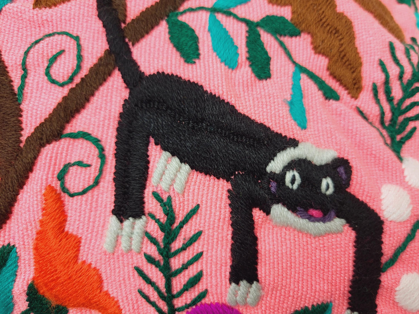 housse de coussin brodée et tissée à la main, housse de coussin motif animalier