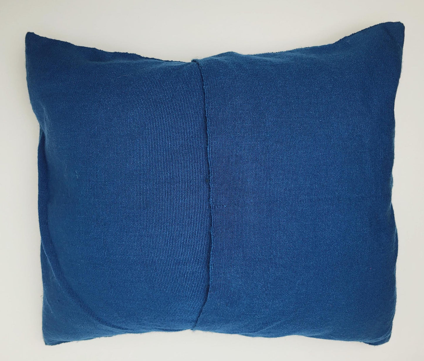 housse de coussin tissée et brodée, housse de coussin motif animalier