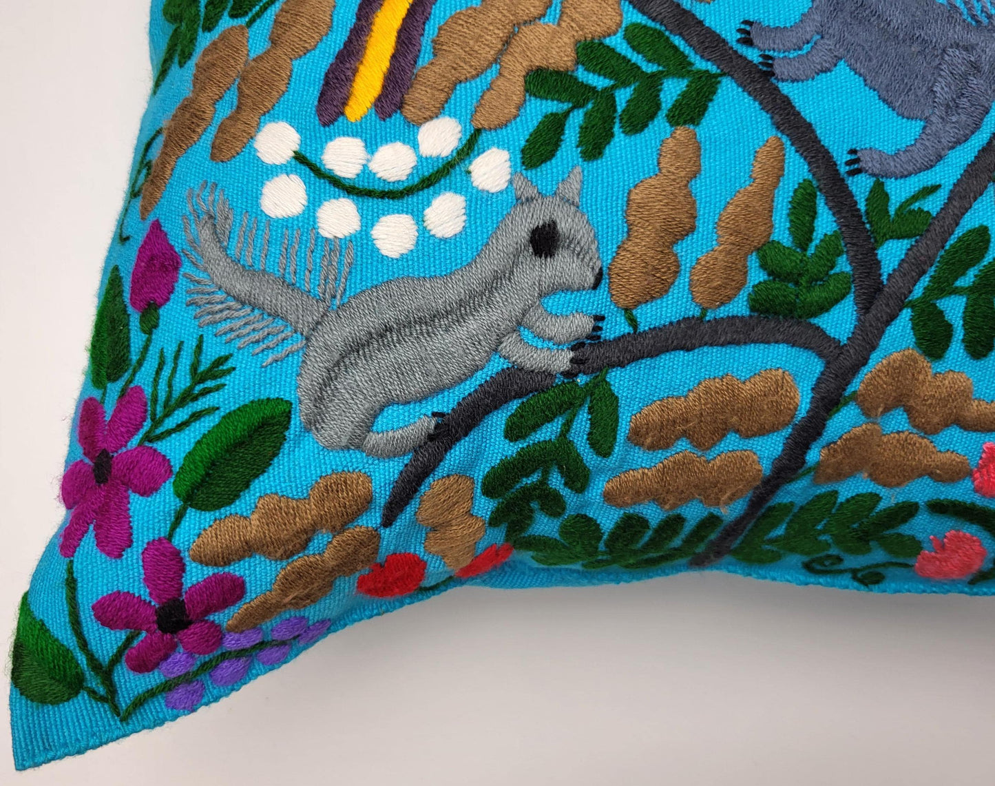 housse de coussin brodée et tissée à la main, housse de coussin motif animalier