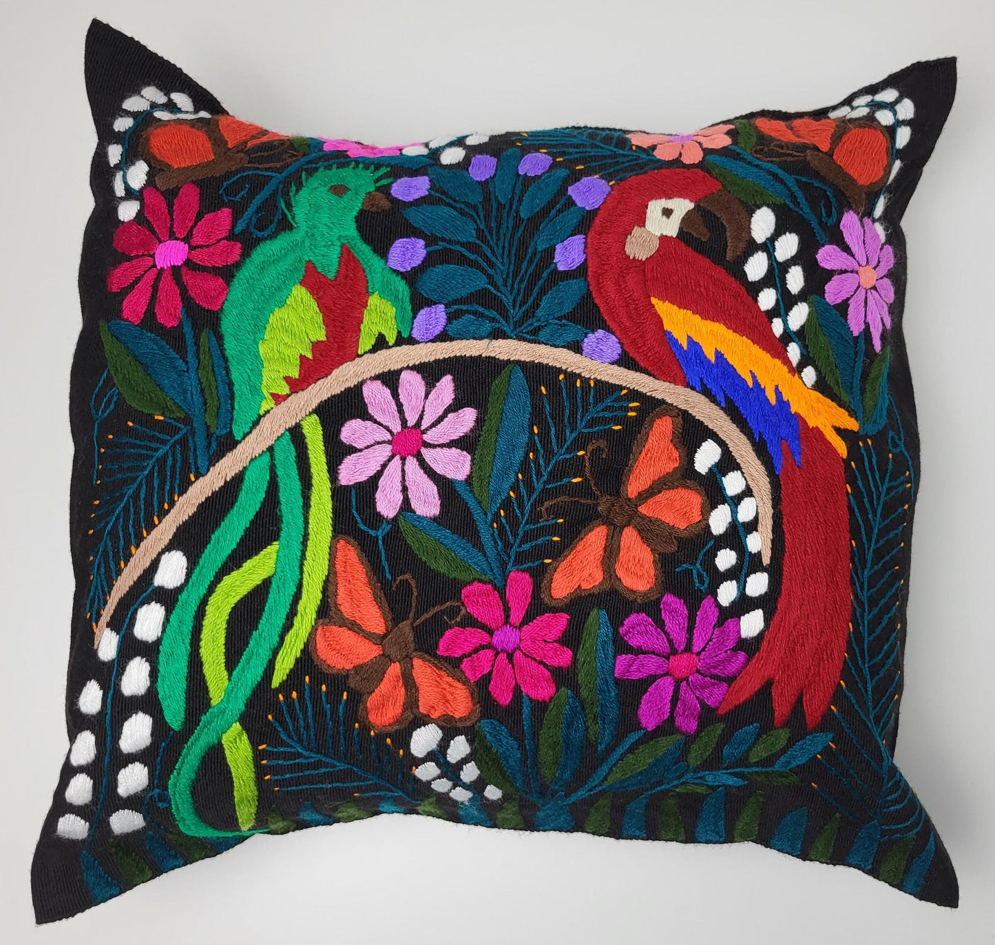housse de coussin brodée et tissée à la main, housse de coussin motif animalier