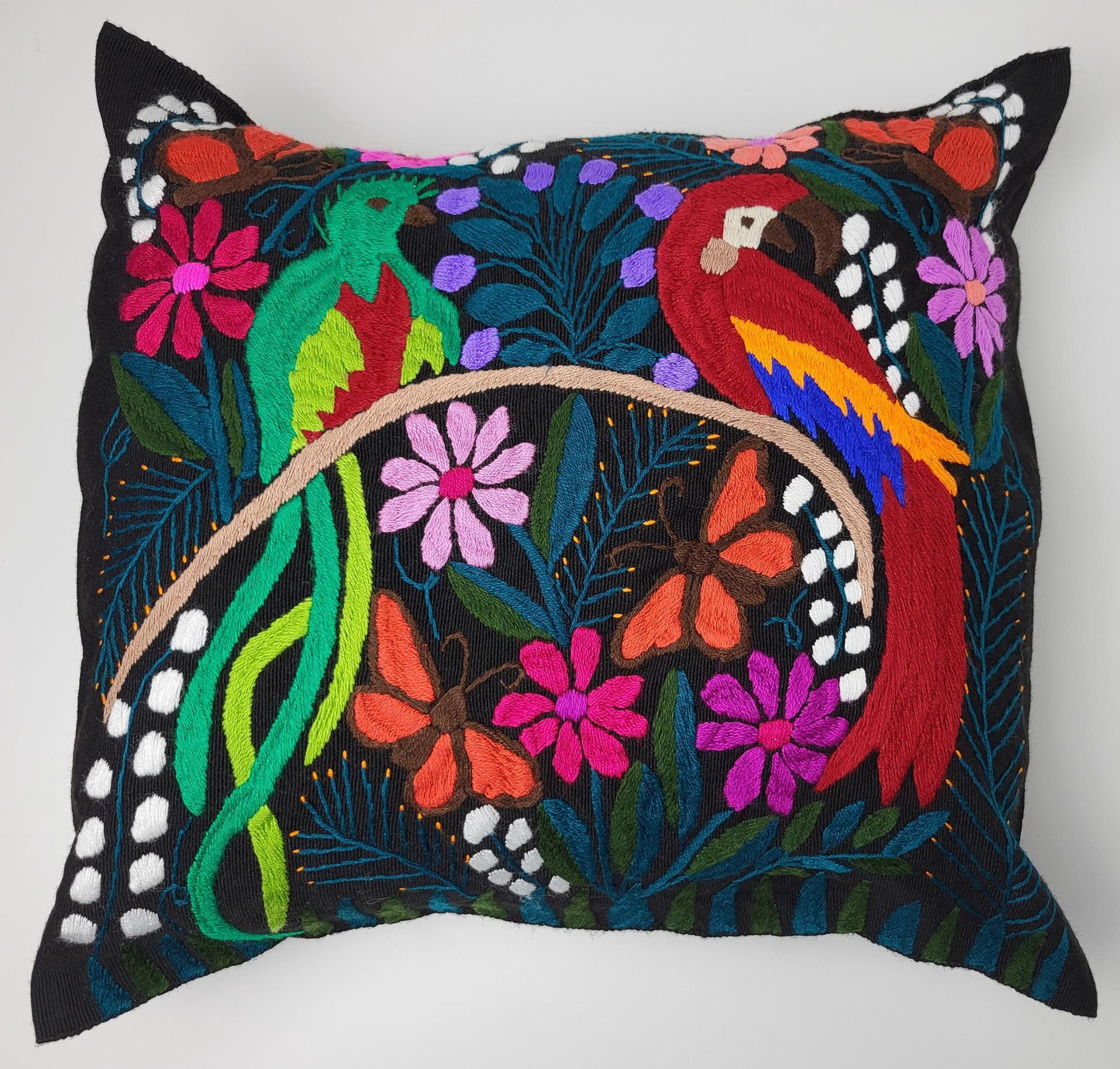 housse de coussin brodée et tissée à la main, housse de coussin motif animalier