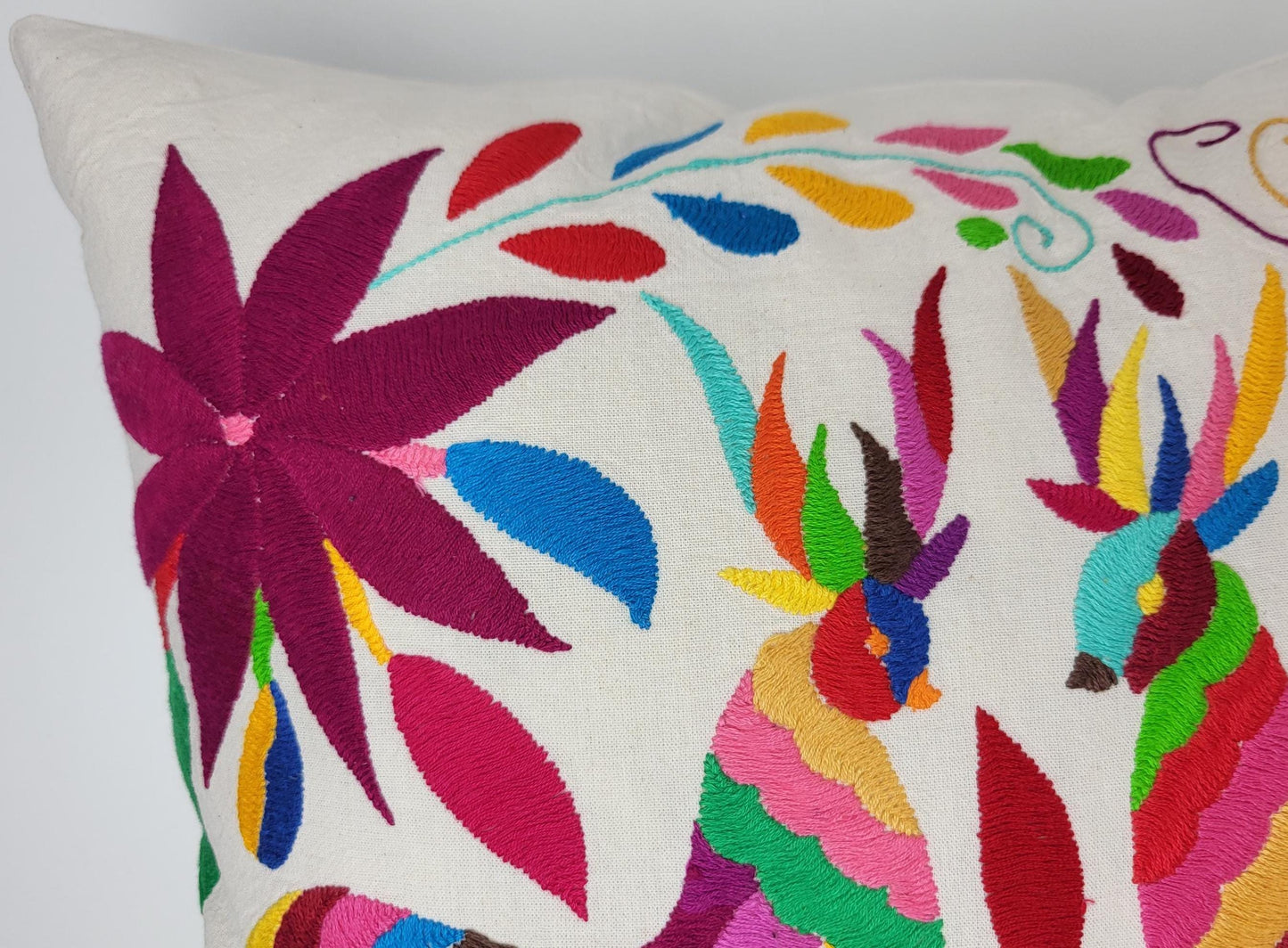 Mexican hand embroidered pillow cover, Otomi pillow cover, Mexico pillow, Mexican pillow cover