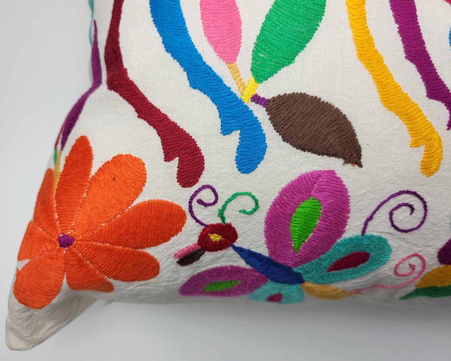 Mexican hand embroidered pillow cover, Otomi pillow cover, Mexico pillow, Mexican pillow cover
