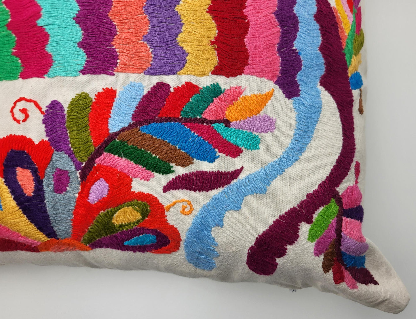 Mexican hand embroidered pillow cover, Otomi pillow cover, Mexico pillow, Mexican pillow cover
