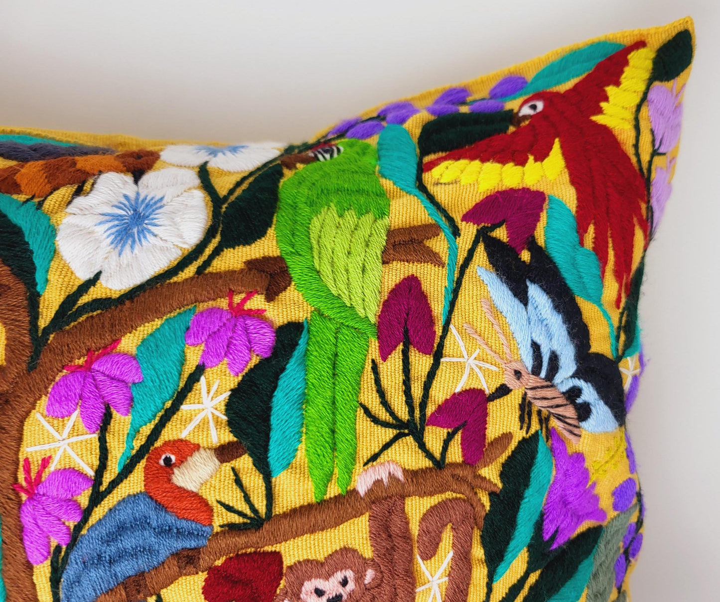 mexikanisches Zierkissen Couchkissen mit Tiermotiven handgewebt & bestickt