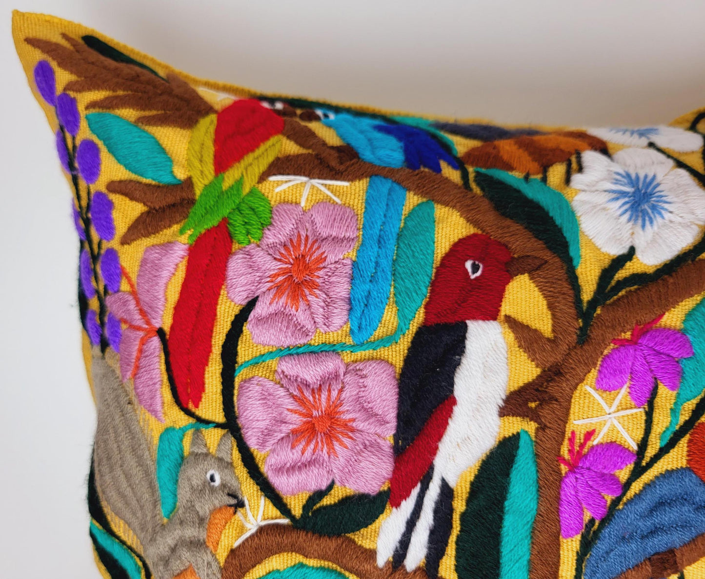 mexikanisches Zierkissen Couchkissen mit Tiermotiven handgewebt & bestickt