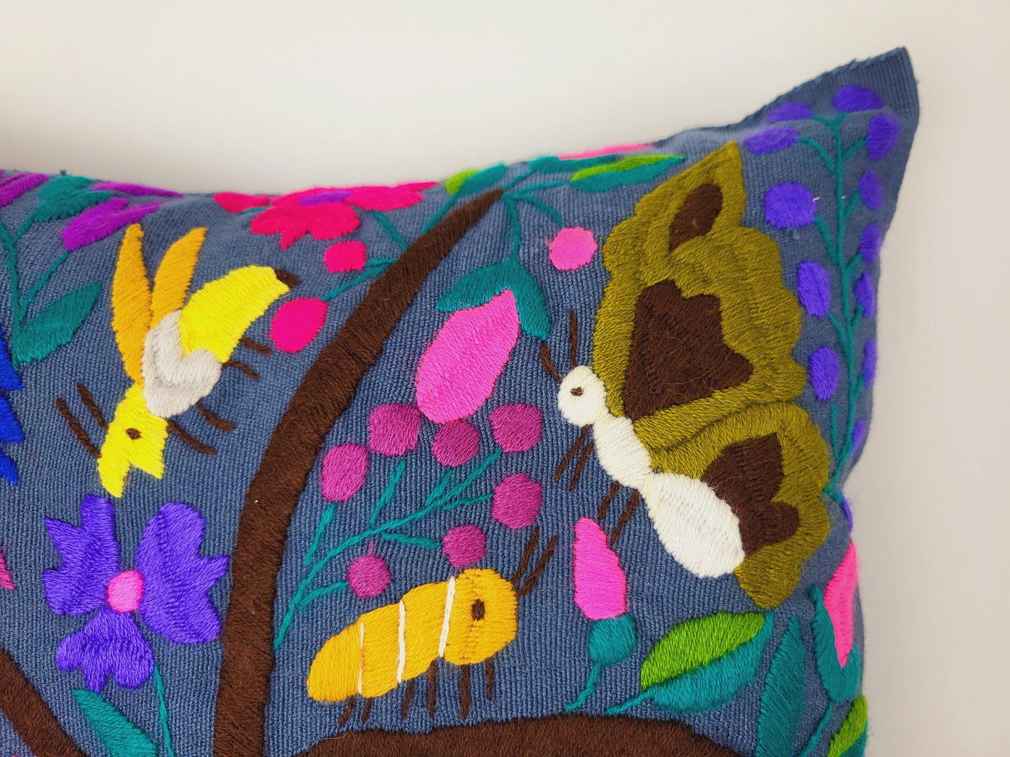 Handbestickter mexikanischer Kissenbezug - Authentisches Kunsthandwerk aus Chiapas