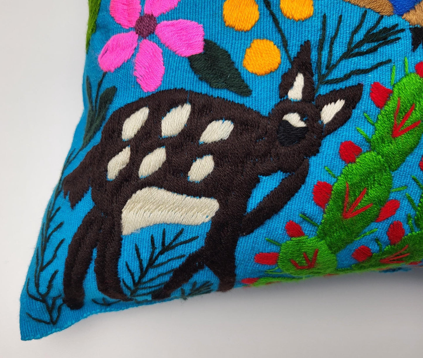 mexikanisches Zierkissen Couchkissen mit Tiermotiven handgewebt & bestickt