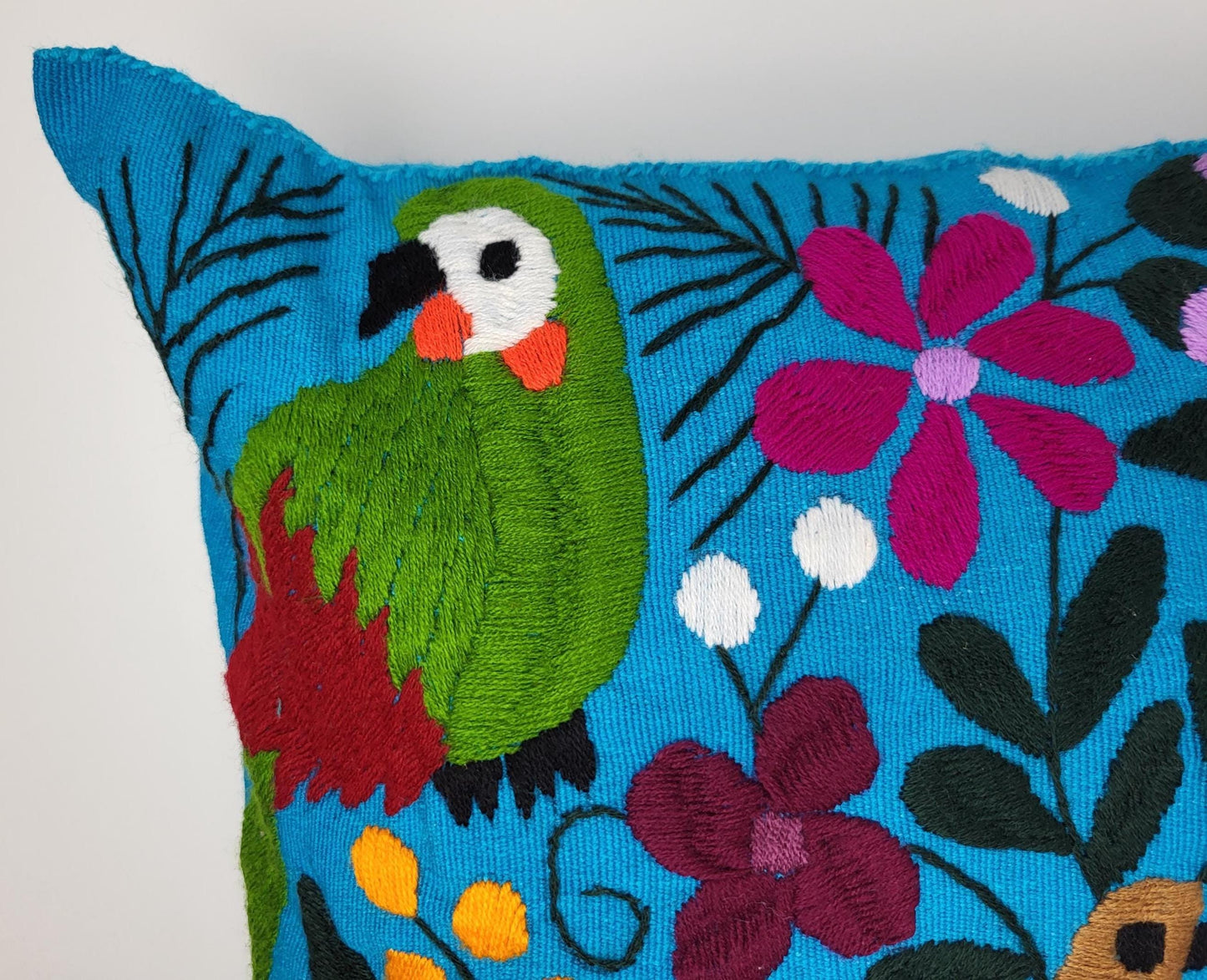 mexikanisches Zierkissen Couchkissen mit Tiermotiven handgewebt & bestickt