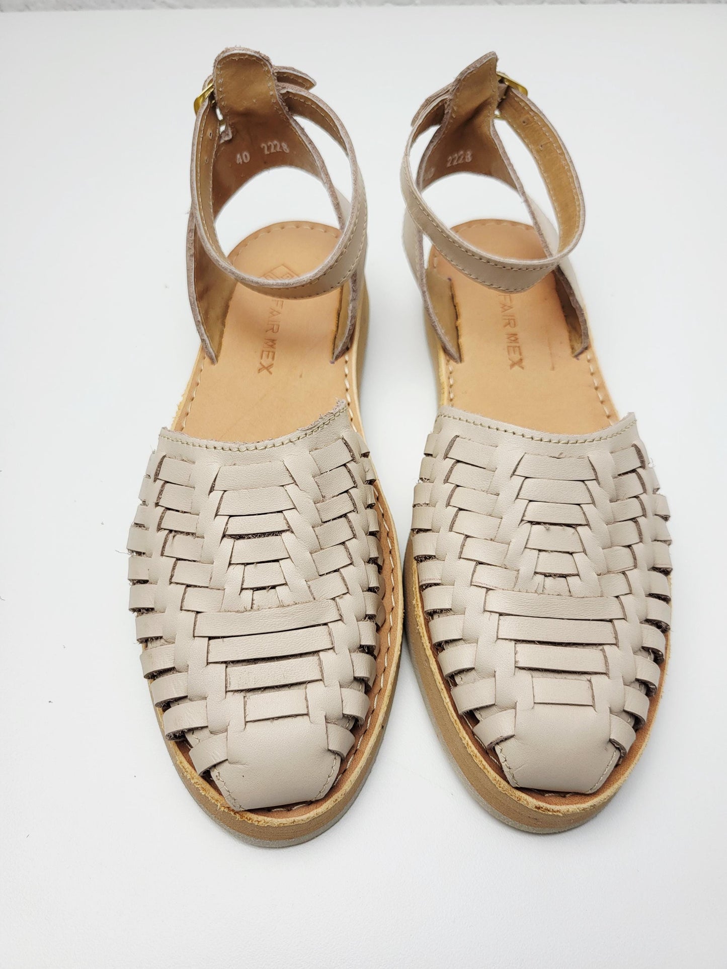 mexikanische Sandalen Damen, Damen Ledersandalen, Flache Sandalen mit geschlossener Spitze, Handgefertigte Damen Sandalen, Lederschuhe