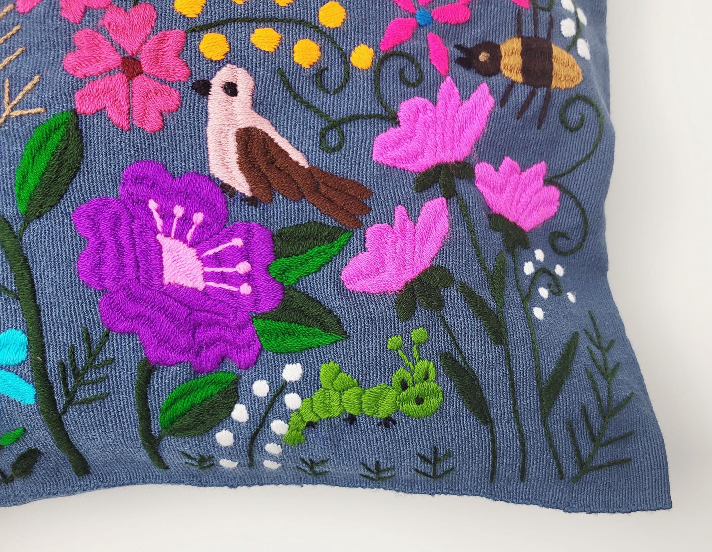 mexikanisches Zierkissen Couchkissen mit Tiermotiven handgewebt & bestickt