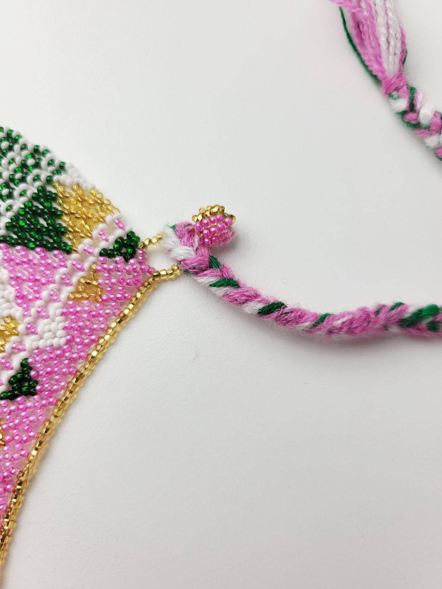 mexikanische Perlenschmuck, Perlenkette aus Chiapas Mexiko, bunte Ketten hergestellt von Indigenen Frauen