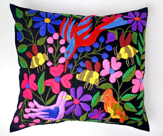 Housse de coussin motif animalier mexicain brodé à la main