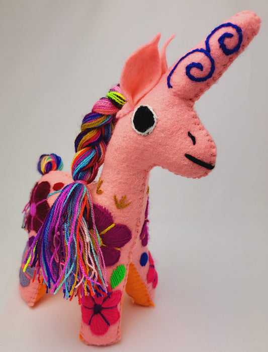 Licorne en peluche faite à la main, animal en peluche décoratif du Mexique