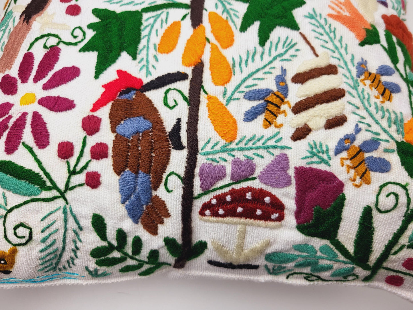 Hand-embroidered and woven Mexican cushion cover with traditional animal patterns - Unique, colorful decoration for your home