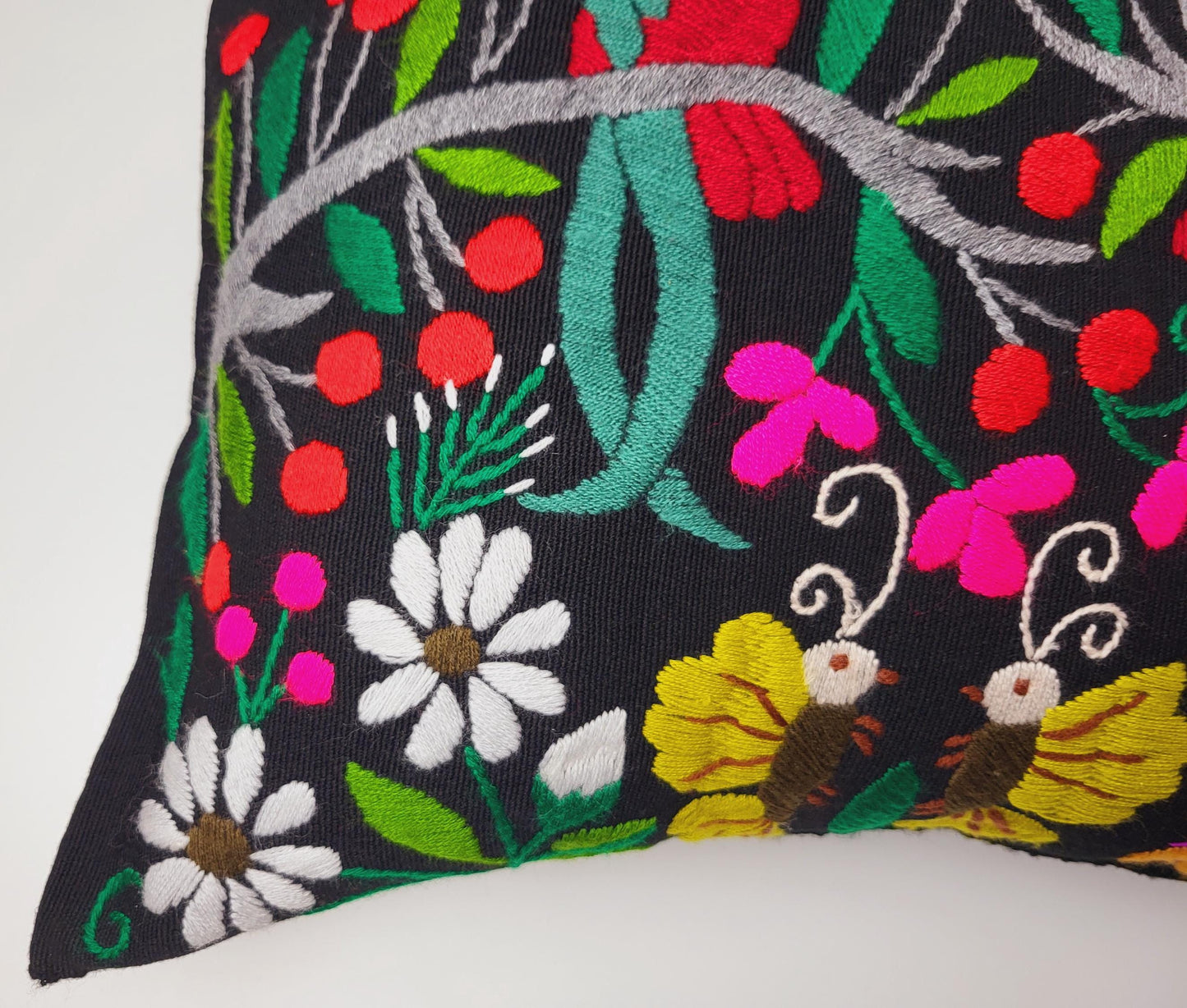 Housse de coussin brodée à la main mexicaine, housse de coussin motif animalier