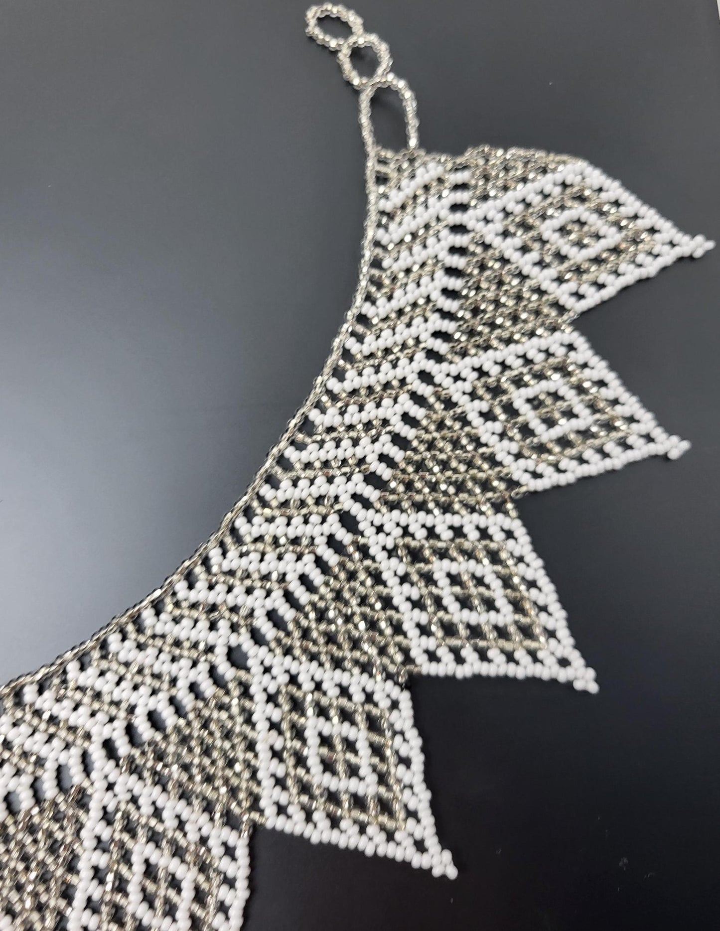 handgemachte Perlenkette, Perlenschmuck aus Chiapas Mexiko, bunte Ketten hergestellt von Indigenen Frauen