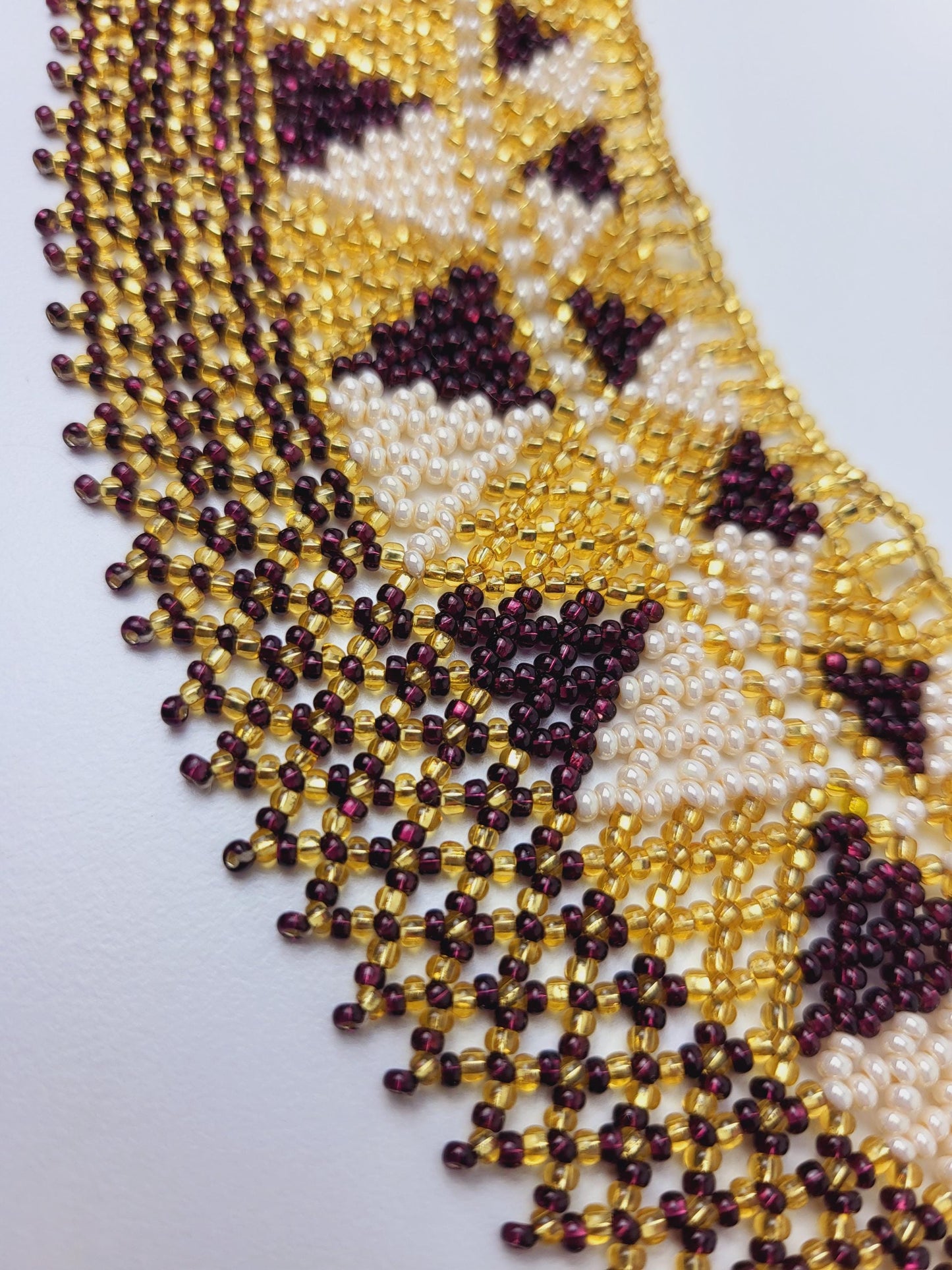 handgemachte Perlenkette, Perlenschmuck aus Chiapas Mexiko, bunte Ketten hergestellt von Indigenen Frauen