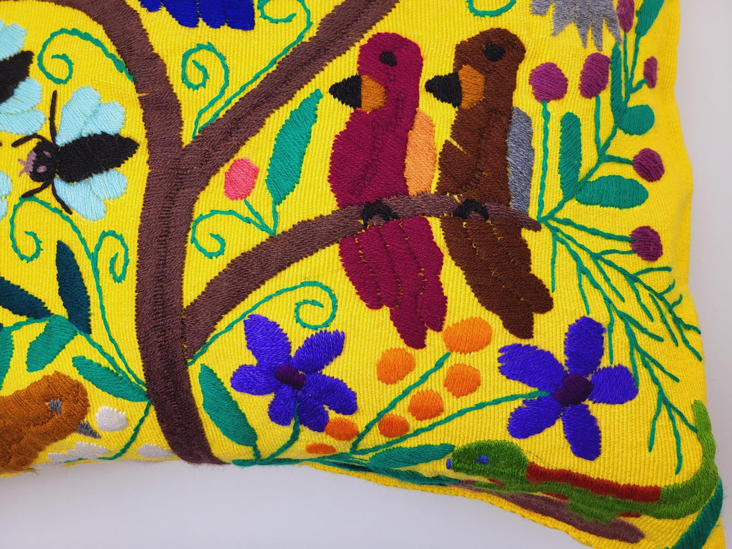 Handbestickter mexikanischer Kissenbezug - Authentisches Kunsthandwerk aus Chiapas