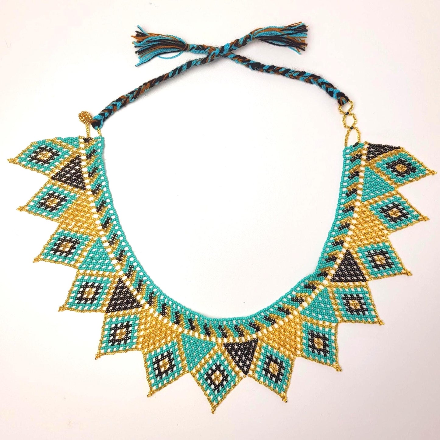 handgemachte Perlenkette, Perlenschmuck aus Chiapas Mexiko, bunte Ketten hergestellt von Indigenen Frauen