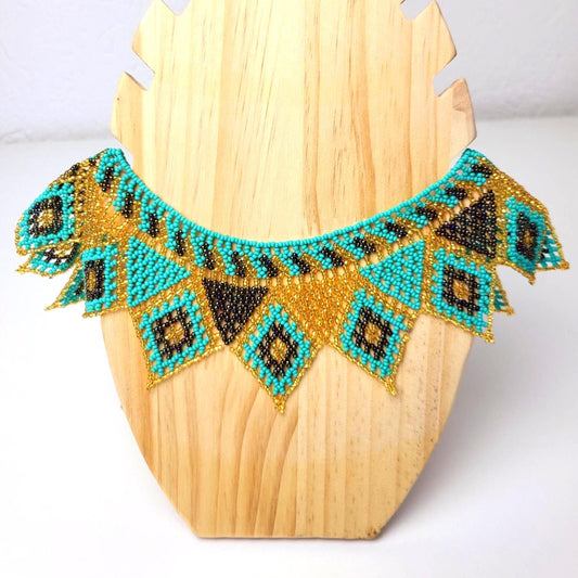 handgemachte Perlenkette, Perlenschmuck aus Chiapas Mexiko, bunte Ketten hergestellt von Indigenen Frauen