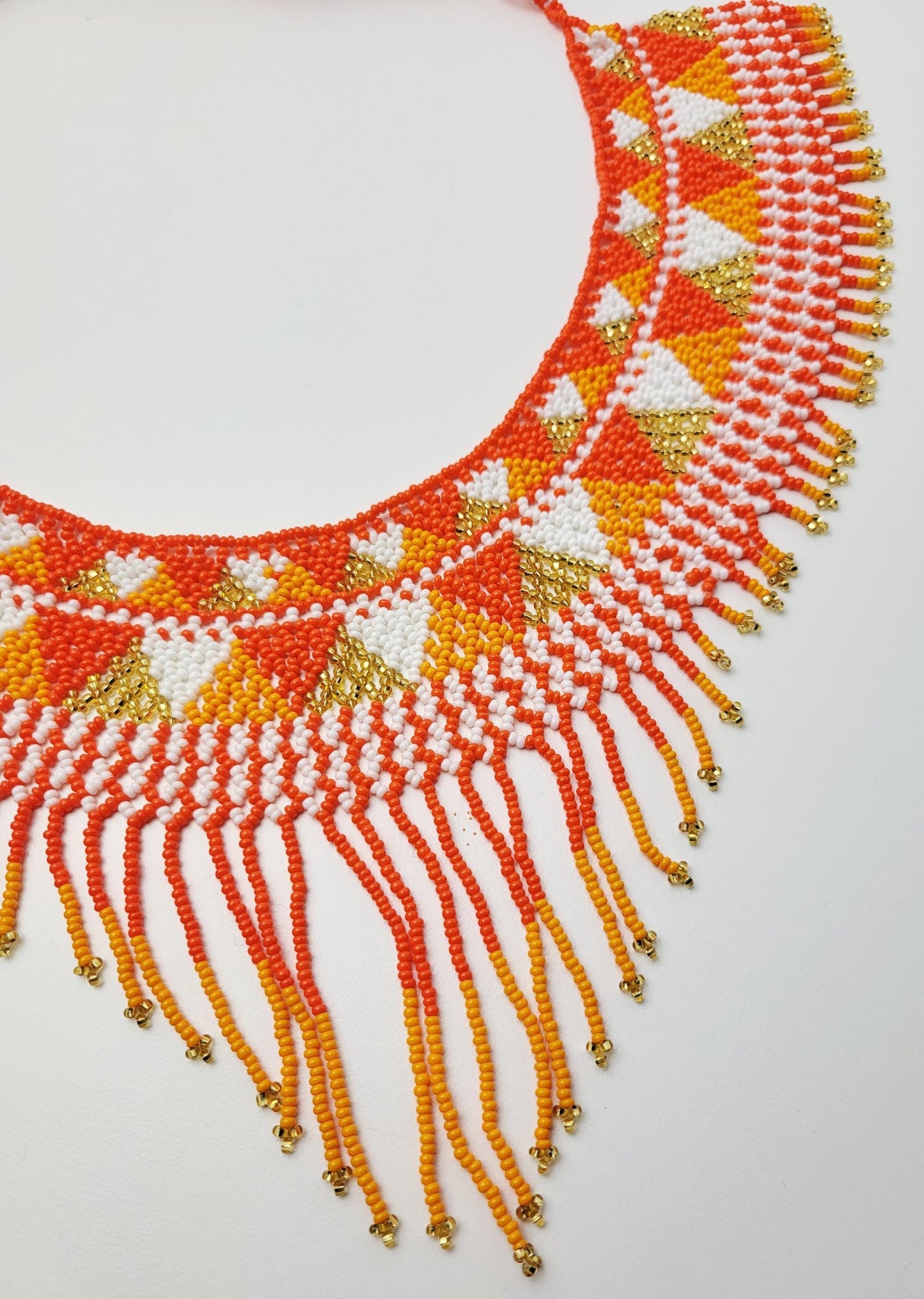 mexikanische Perlenschmuck, Perlenkette aus Chiapas Mexiko, bunte Ketten hergestellt von Indigenen Frauen