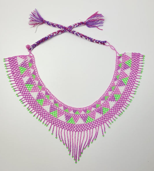 mexikanische Perlenschmuck, Perlenkette aus Chiapas Mexiko, bunte Ketten hergestellt von Indigenen Frauen