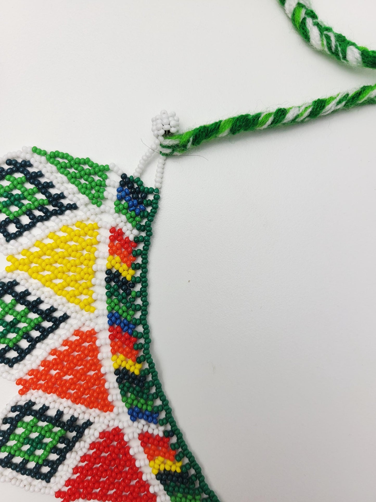 mexikanische Perlenschmuck, Perlenkette aus Chiapas Mexiko, bunte Ketten hergestellt von Indigenen Frauen