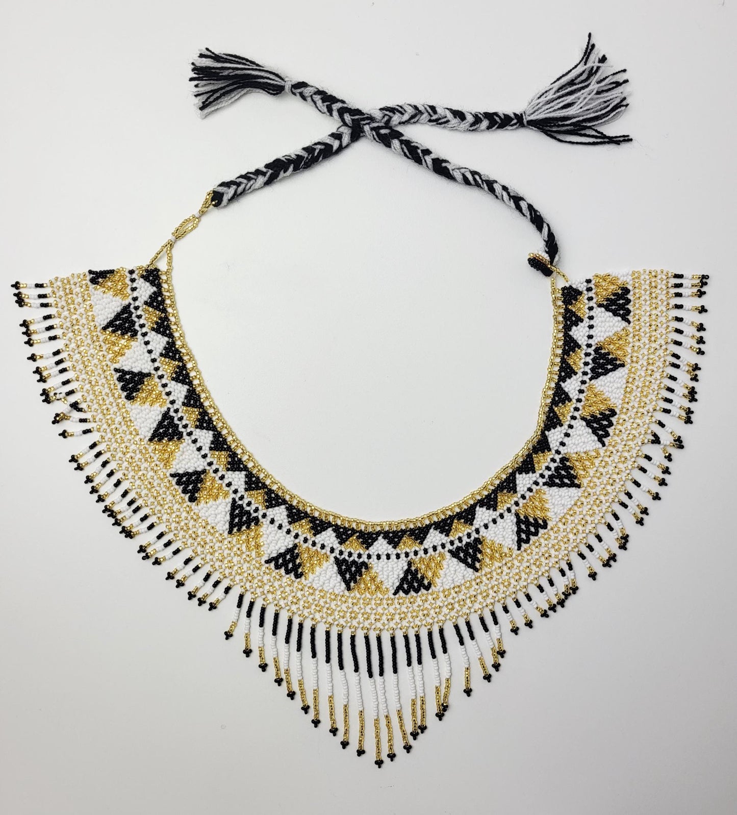 mexikanische Perlenschmuck, Perlenkette aus Chiapas Mexiko, bunte Ketten hergestellt von Indigenen Frauen